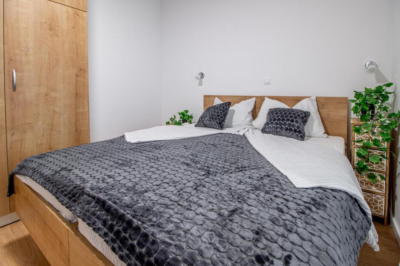 Apartments Euphoria East Риека Экстерьер фото