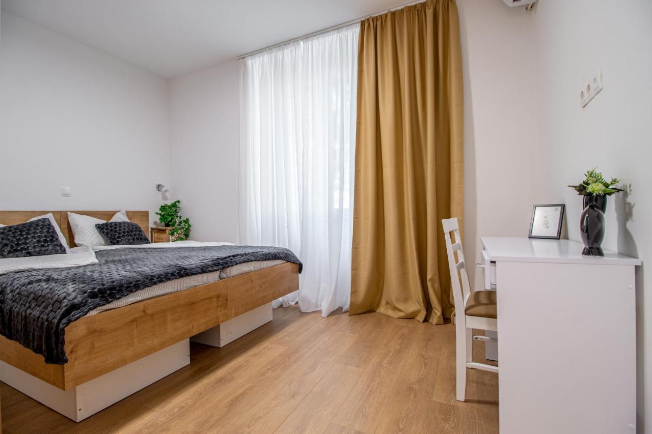 Apartments Euphoria East Риека Экстерьер фото