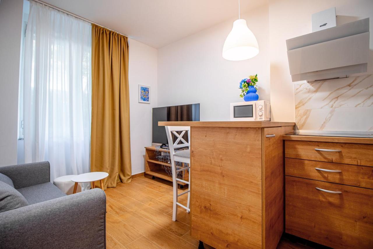 Apartments Euphoria East Риека Экстерьер фото