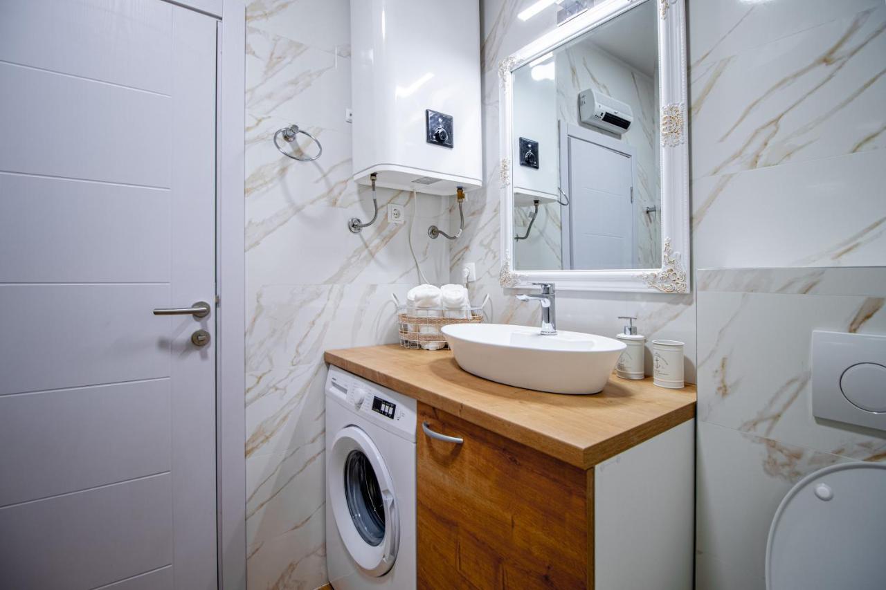 Apartments Euphoria East Риека Экстерьер фото